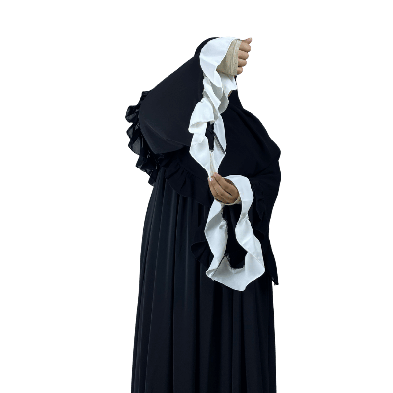 موديل نور الملكي