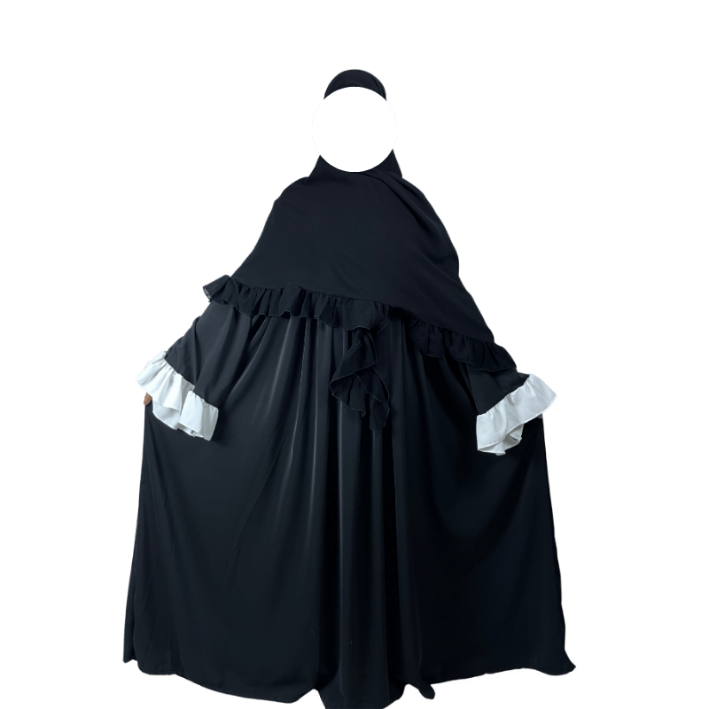 موديل نور الملكي