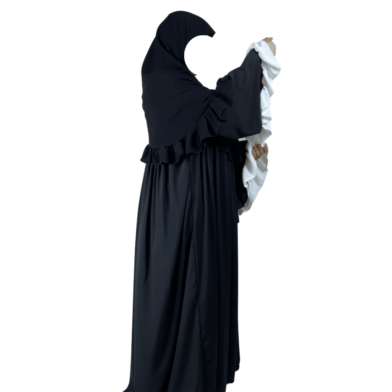 موديل نور الملكي