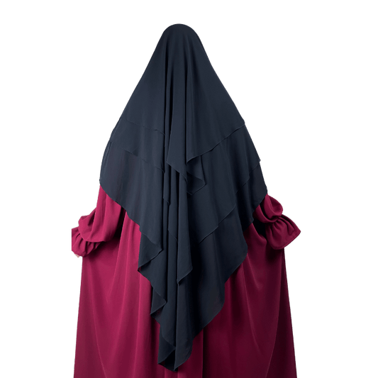 موديل نور الملكي