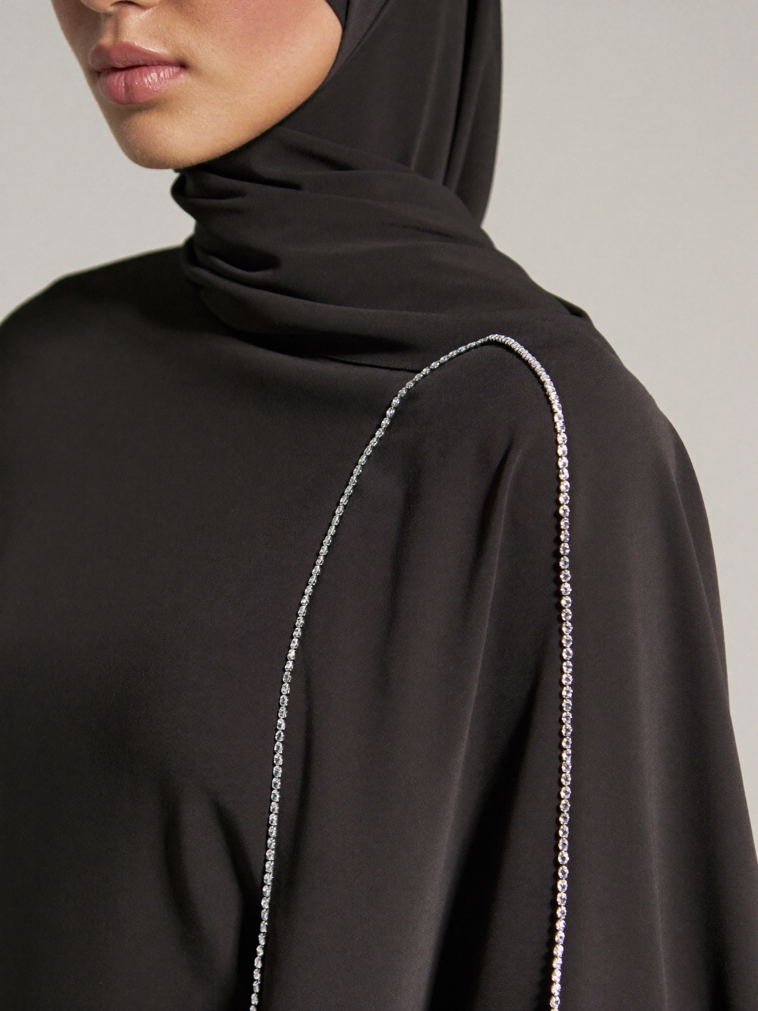 Hijab Orné de Strass noir - photo alternative
