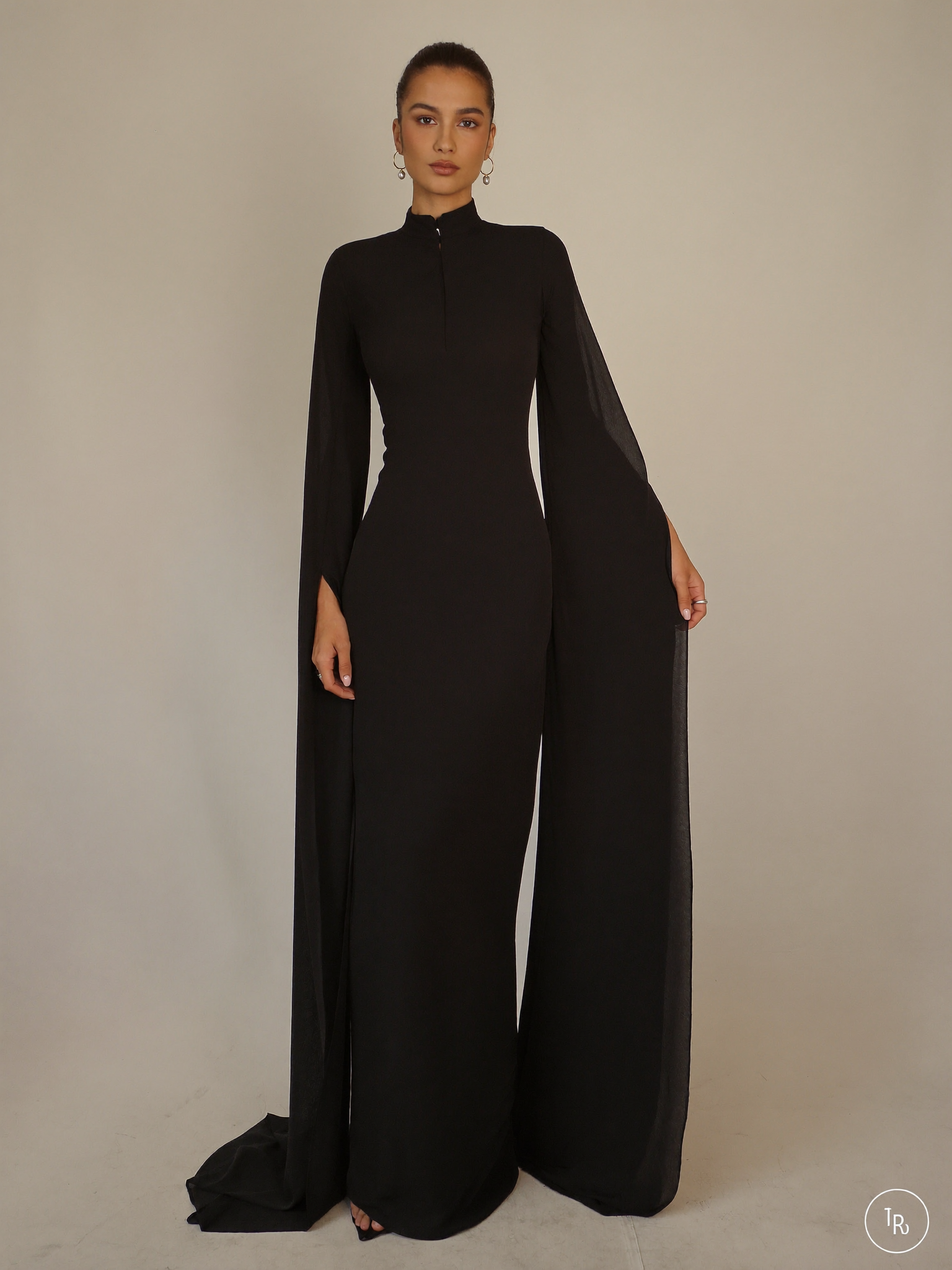Abaya Essentielle noire - photo principale
