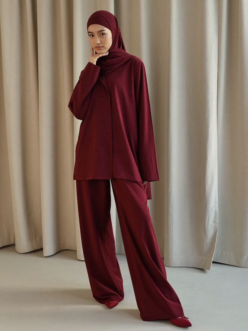 Ensemble Hijab et Abaya rubis - photo alternative